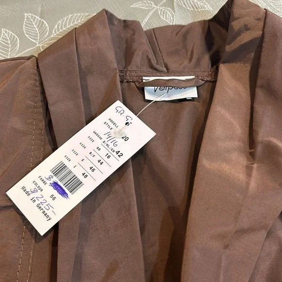 Ladies Verpass Blazer. - Picture 2 of 5